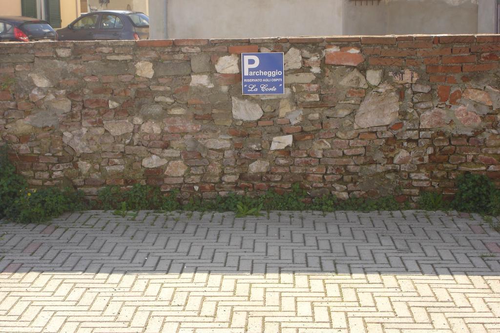 La Corte Apartment Pisa Bagian luar foto